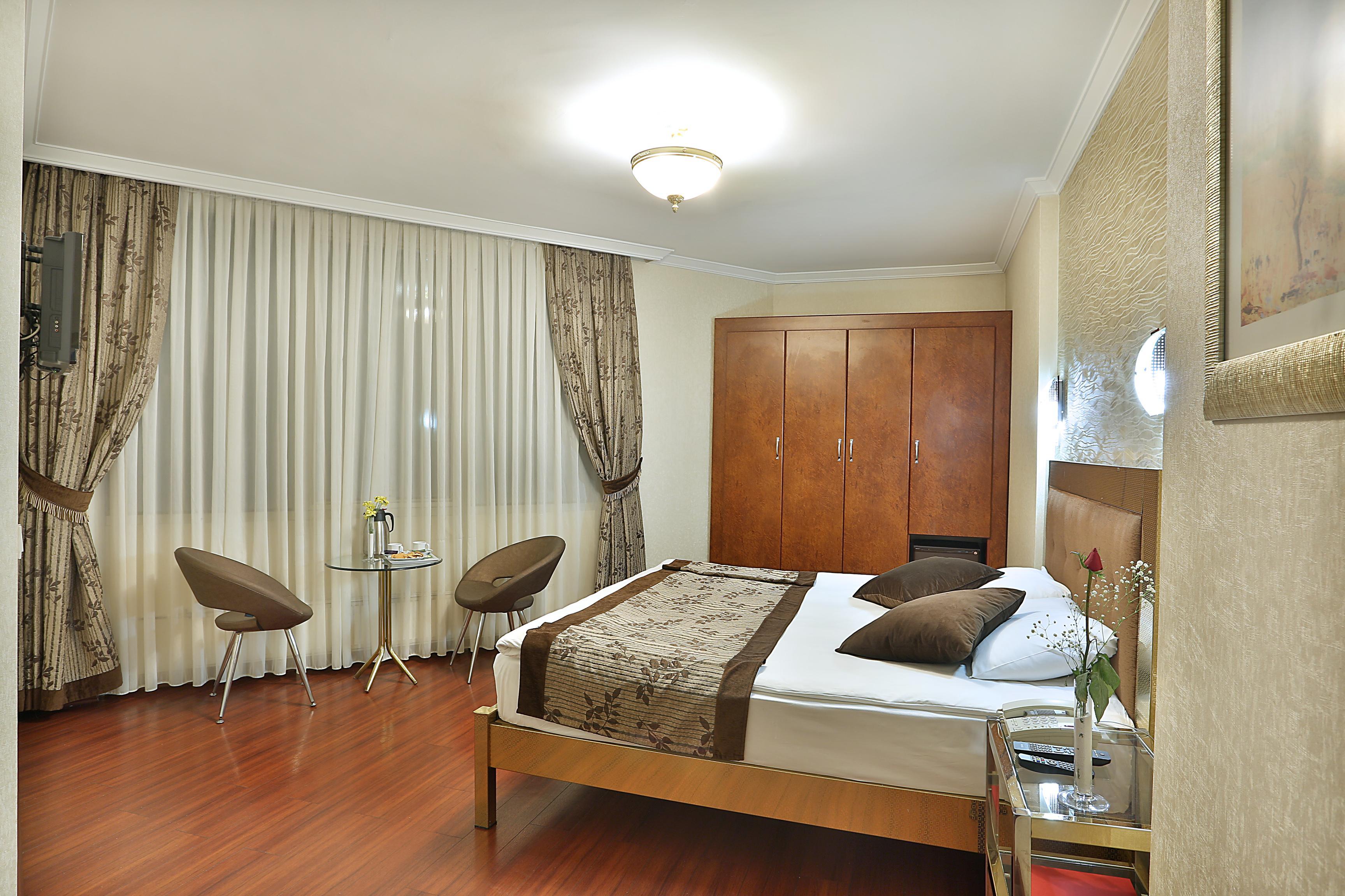 Grand Madrid Hotel Istanbul Bagian luar foto